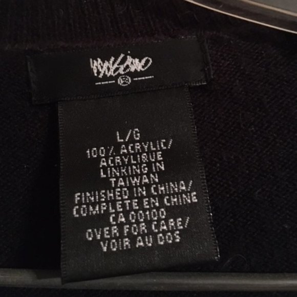 Vintage Crossover Sweater - Picture 7 of 9